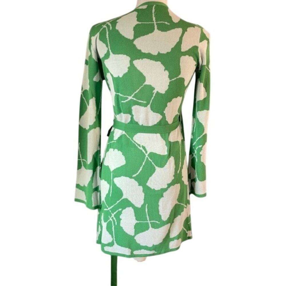 Diane von Furstenberg Wrap Top Pant Set Green Leaf Print Resort Quiet Luxury - Picture 4 of 14